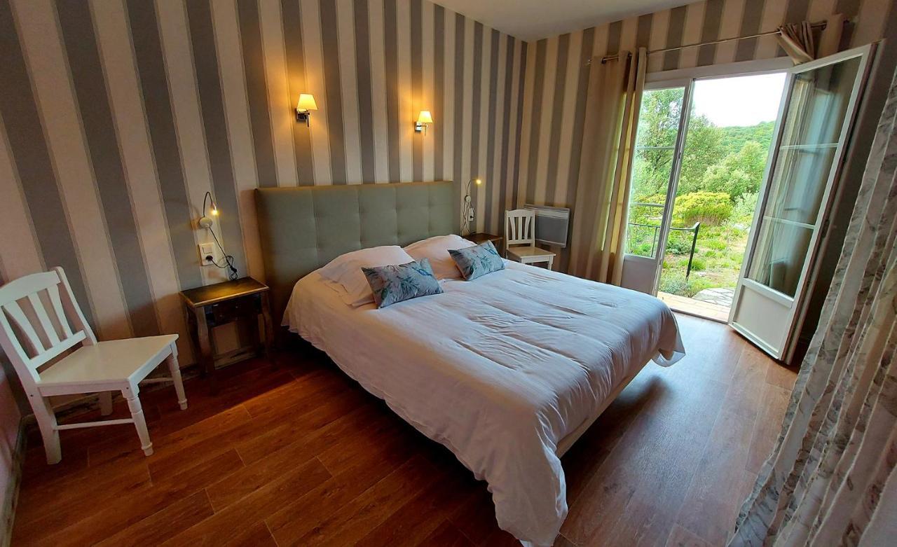 Hotel Les Hauts De Mourèze Kültér fotó