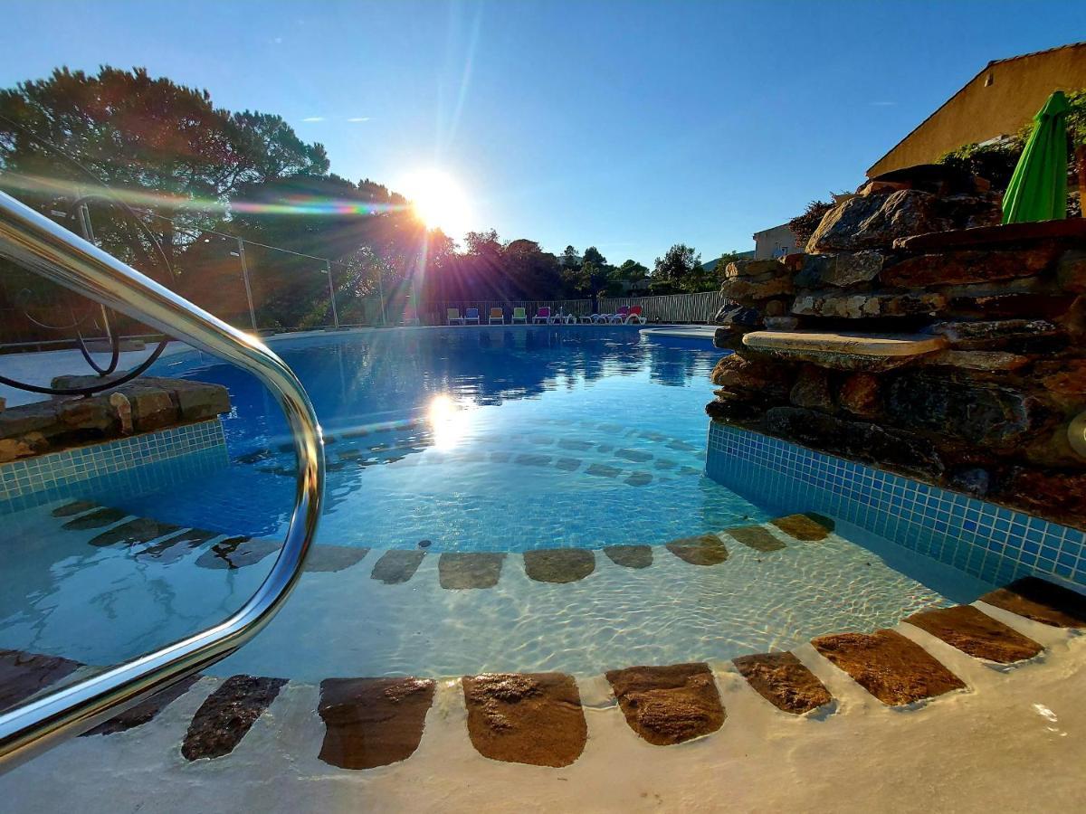 Hotel Les Hauts De Mourèze Kültér fotó