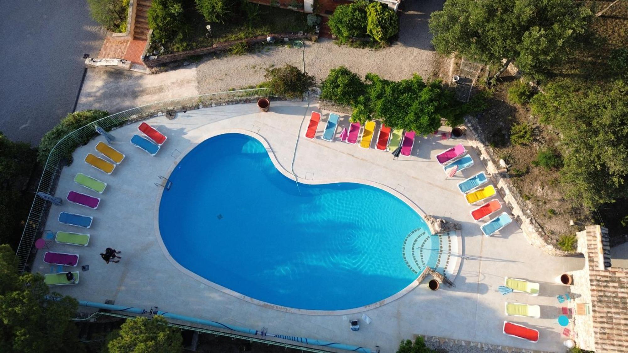 Hotel Les Hauts De Mourèze Kültér fotó